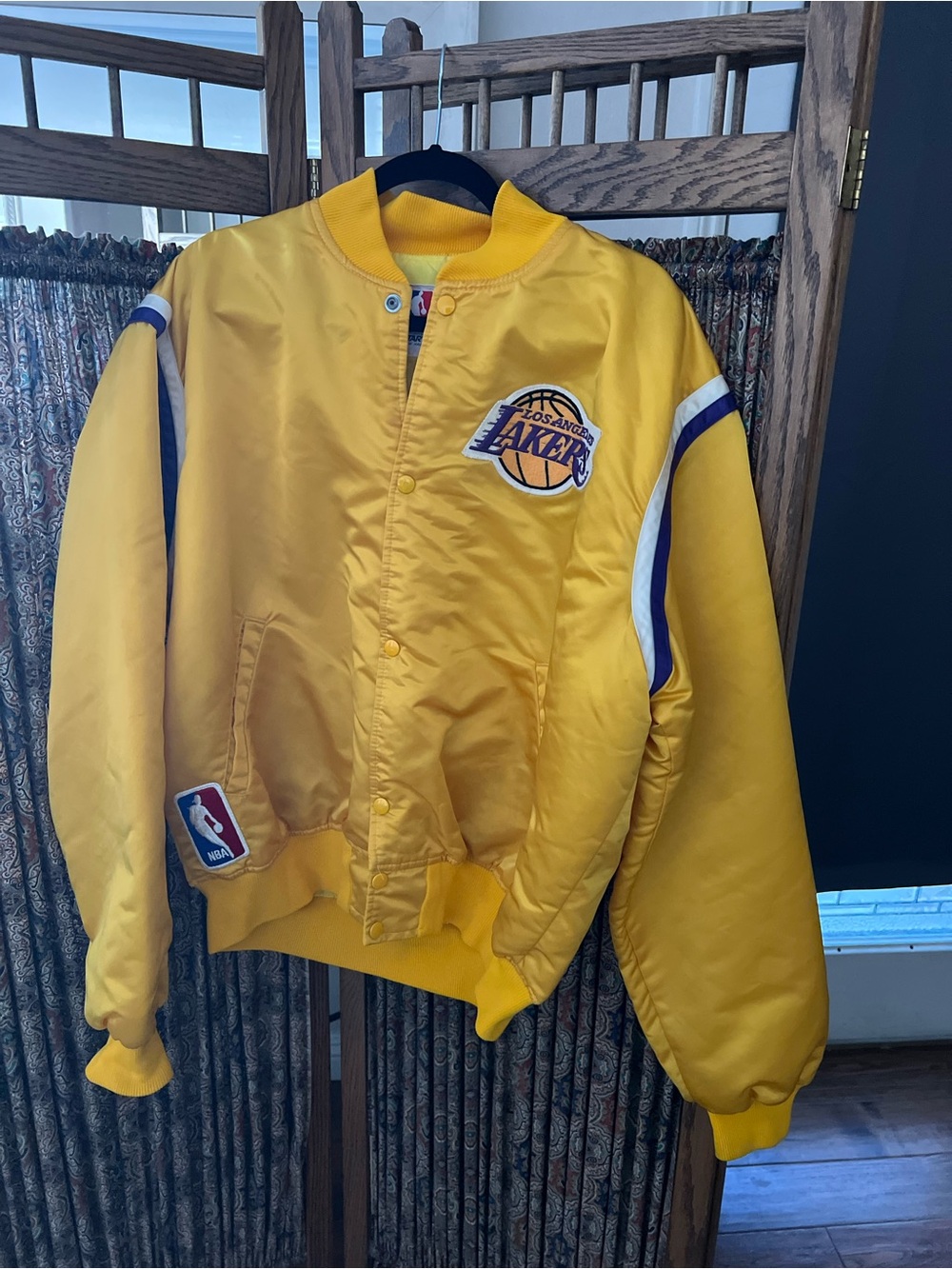 NBA Los Angeles Lakers Gold Satin Bomber Jacket 1985 Vintage